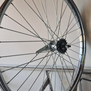 rueda trasera de triciclo
